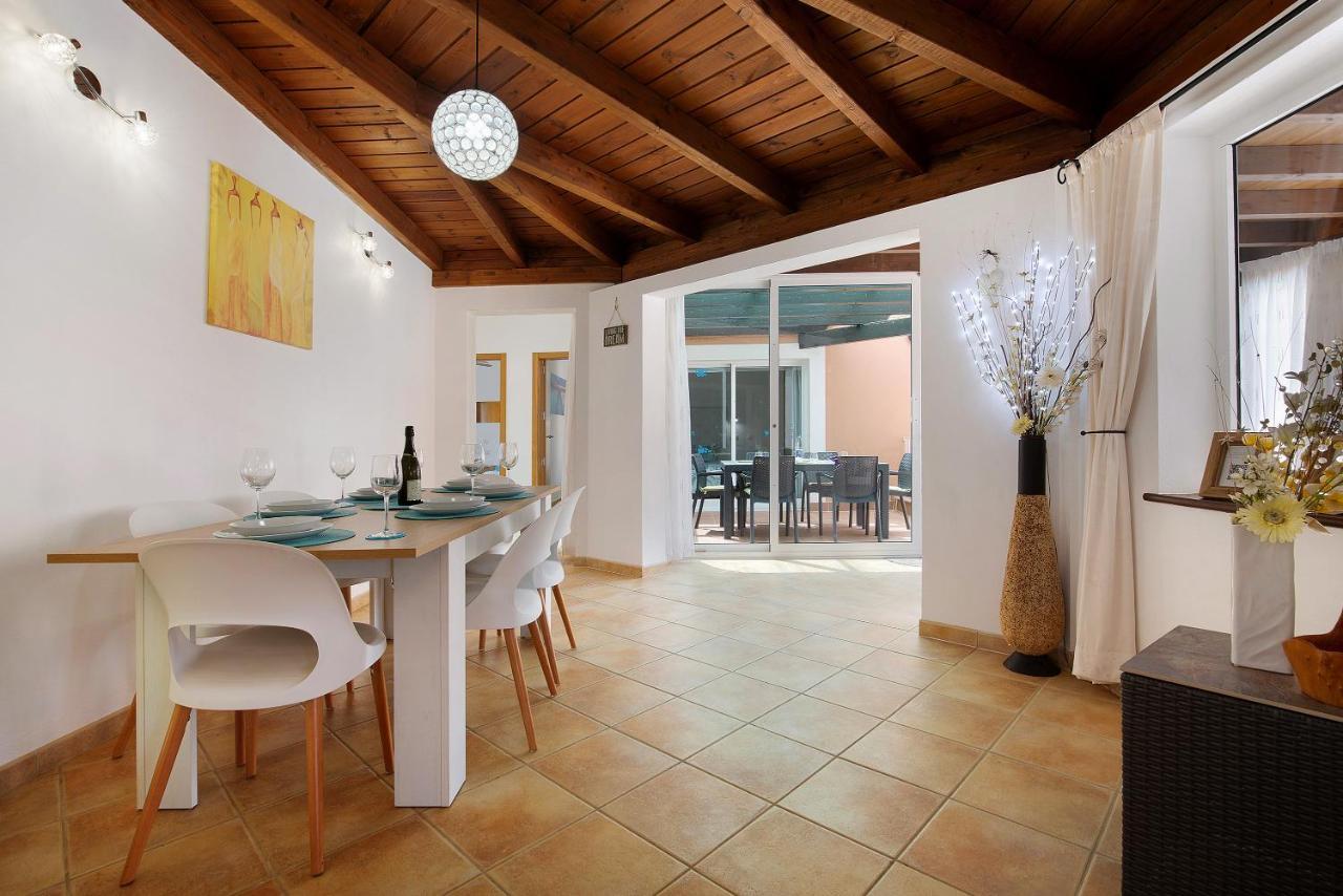 Villa Contenta Corralejo Exterior photo