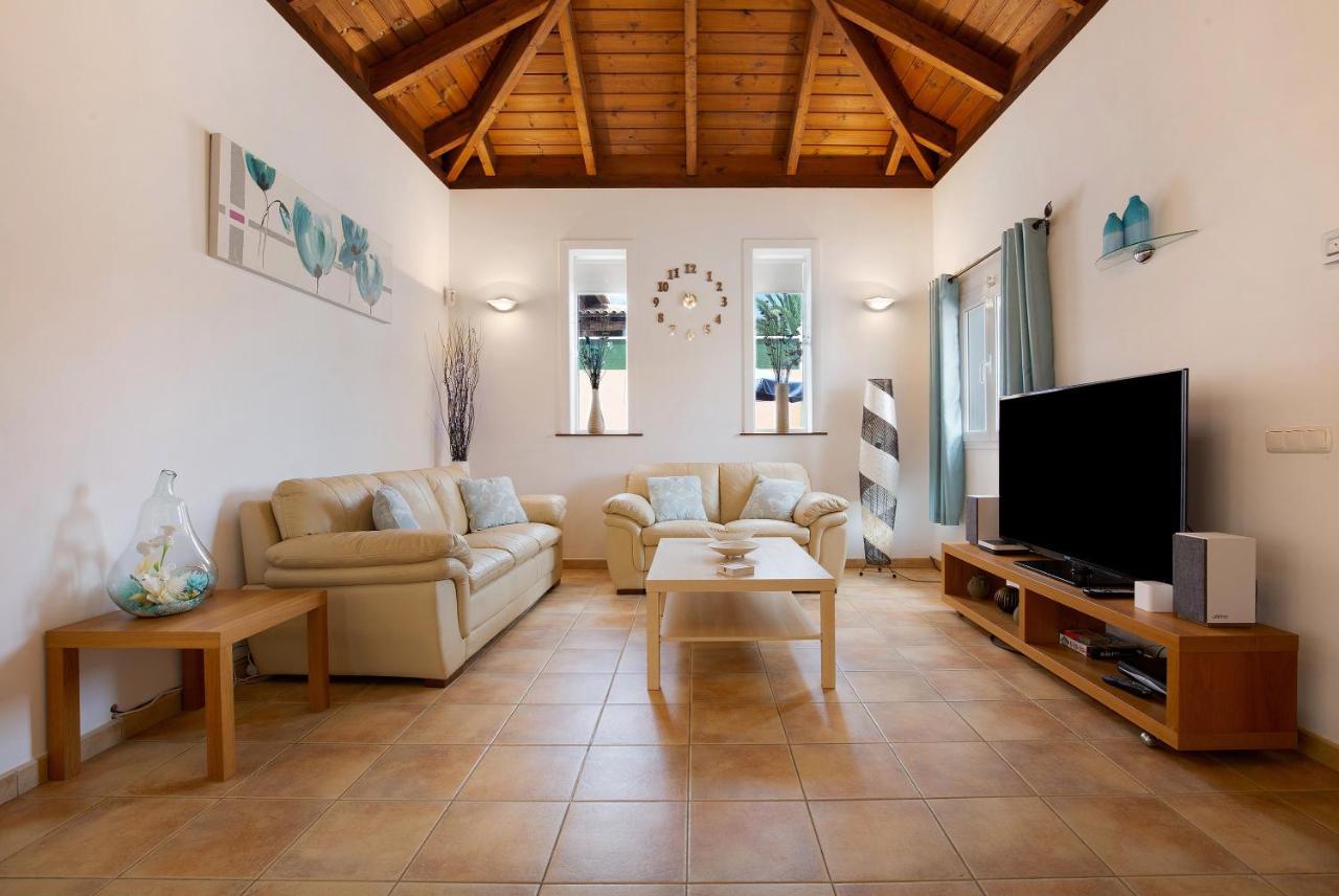Villa Contenta Corralejo Exterior photo